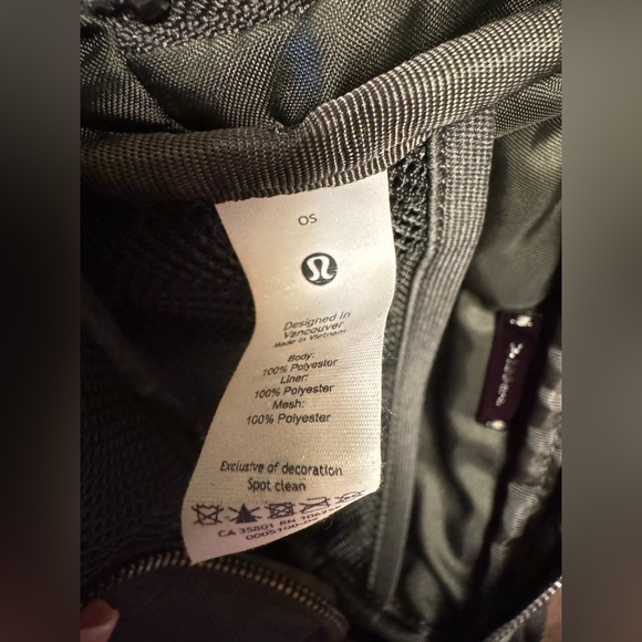 NWOT Lululemon Everywhere Belt Bag Green Camo Unisex - Picture 5 of 7